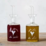 SIMPLE DAY - "UN FILO D'OLIO" Set 2 bottiglie per olio e aceto in vetro borosilicato decorato, 250 ml