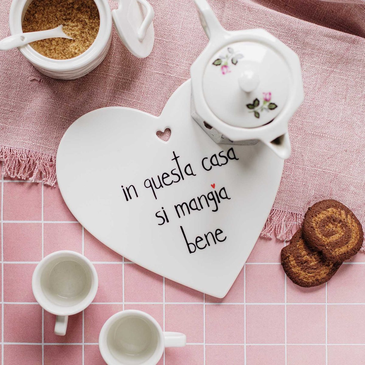 SIMPLE DAY - "IN QUESTA CASA SI MANGIA BENE" Sottopentola - immagine 1