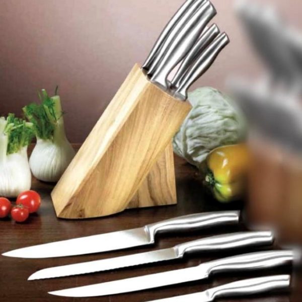 Ceppo Teak con 5 coltelli in acciaio inox