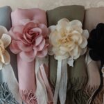 Sciarpa con fiore in seta Fiore di Lena